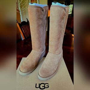 UGG Women's Kara Boots, Chestnut, Size 8